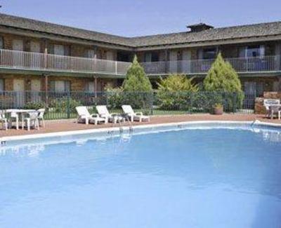 фото отеля Travelodge Dodge City