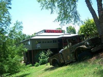 фото отеля Outback Roadhouse Motel and Suites