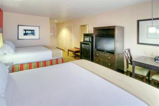 фото отеля Holiday Inn Express Hotel & Suites Tucumcari