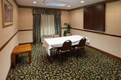 фото отеля Country Inn & Suites North Fort Wayne