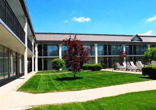 фото отеля Quality Inn Crawfordsville