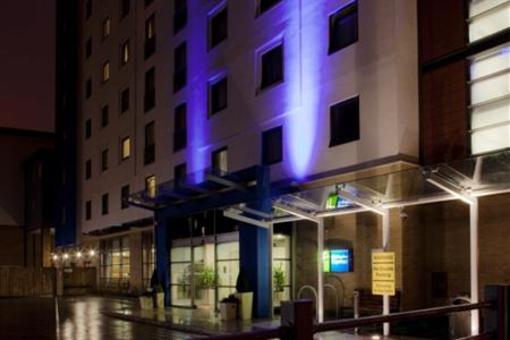 фото отеля Holiday Inn Express Slough