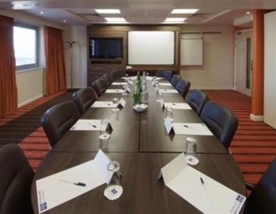 фото отеля Holiday Inn Express Slough