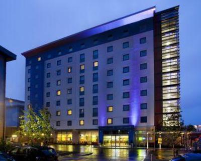 фото отеля Holiday Inn Express Slough