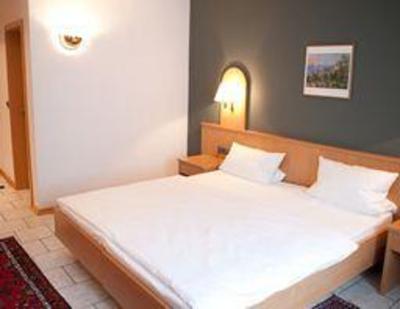 фото отеля Hotel Brunnenhof International Airporthotel Nord