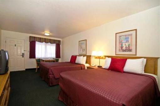 фото отеля Best Western Western Skies Inn