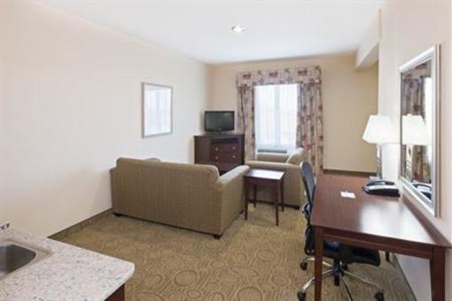 фото отеля Holiday Inn Express Hotel & Suites Brownfield