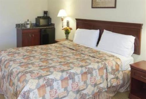 фото отеля Americas Best Value Inn and Suites Healdsburg