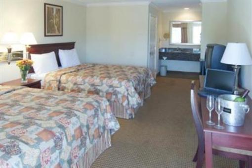 фото отеля Americas Best Value Inn and Suites Healdsburg