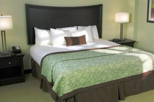 фото отеля Howard Johnson Dalton