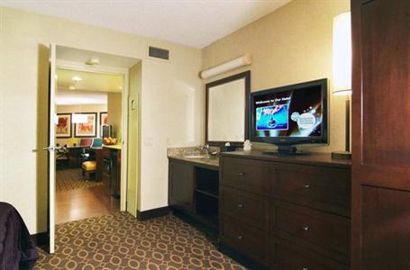 фото отеля Embassy Suites Hotel Charlotte