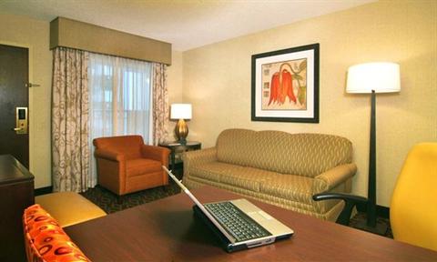 фото отеля Embassy Suites Hotel Charlotte