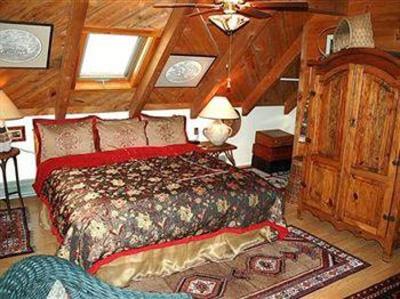 фото отеля Red Elephant Inn Bed & Breakfast