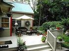 фото отеля Red Elephant Inn Bed & Breakfast