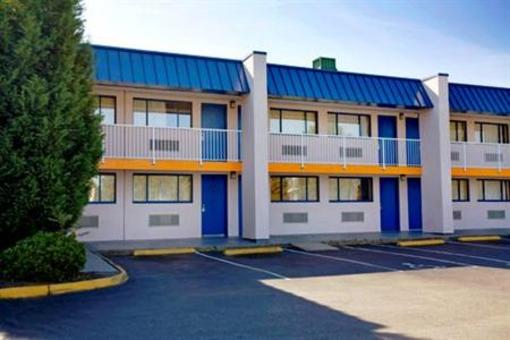 фото отеля Americas Inn & Suites Portsmouth