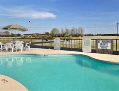 фото отеля Howard Johnson Express Inn & Suites Florence