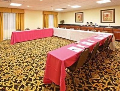 фото отеля Holiday Inn Express Hotel & Suites Clarksville