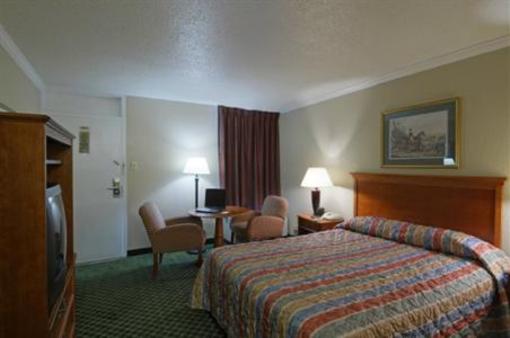 фото отеля Econo Lodge Hinesville