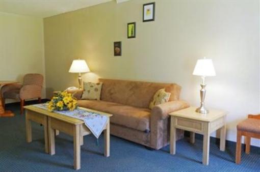 фото отеля Econo Lodge Hinesville