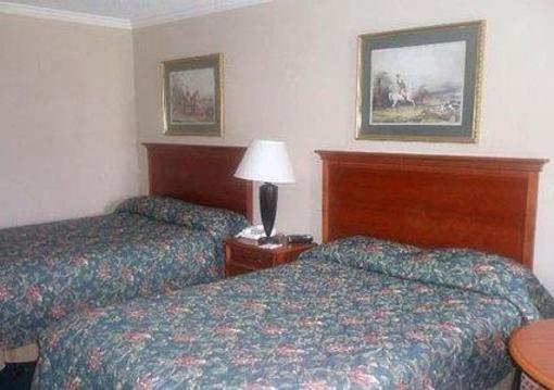 фото отеля Econo Lodge Hinesville