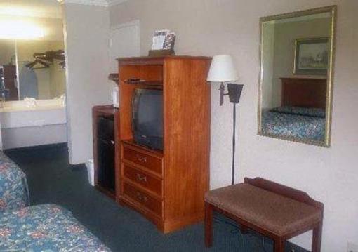 фото отеля Econo Lodge Hinesville