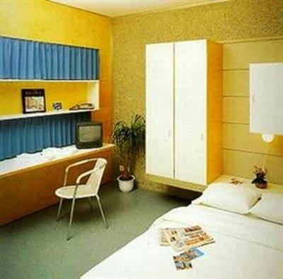фото отеля Hotel Jeunotel Lausanne