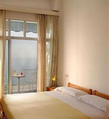 фото отеля Hotel Holiday Praiano