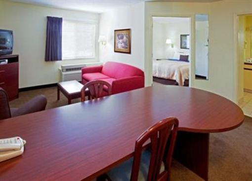 фото отеля Candlewood Suites RTP Durham (North Carolina)