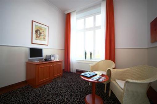 фото отеля Strandhotel Hohenzollern