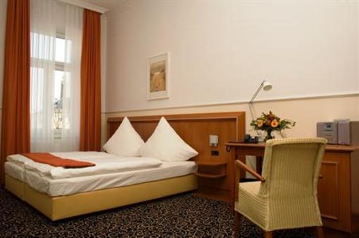 фото отеля Strandhotel Hohenzollern