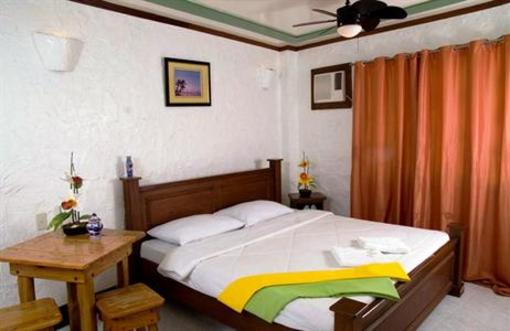 фото отеля Angelyns Beach Resort