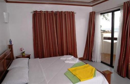 фото отеля Angelyns Beach Resort