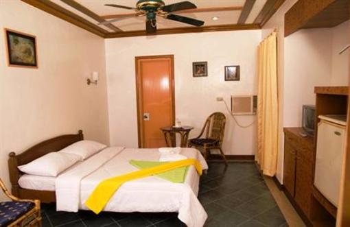 фото отеля Angelyns Beach Resort