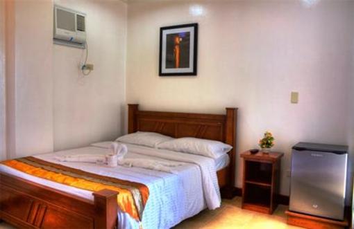 фото отеля Angelyns Beach Resort