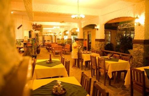 фото отеля Angelyns Beach Resort