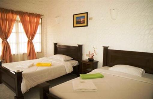 фото отеля Angelyns Beach Resort