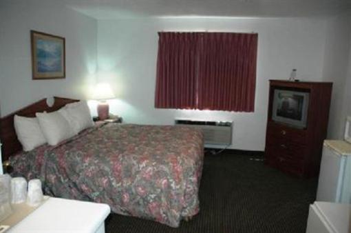 фото отеля Americas Best Inn & Suites Saint George