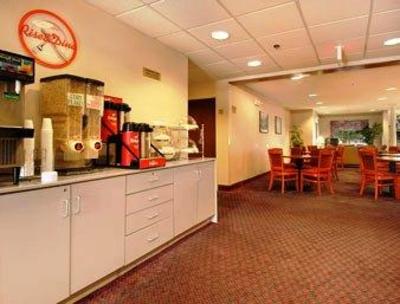 фото отеля Howard Johnson Inn & Suites Kings Dominion