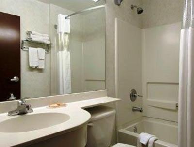 фото отеля Howard Johnson Inn & Suites Kings Dominion