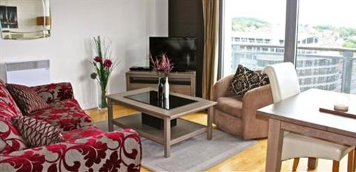 фото отеля Cranbrook House Serviced Apartments