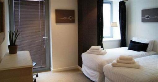 фото отеля Cranbrook House Serviced Apartments