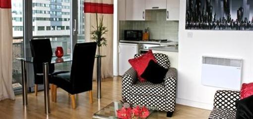 фото отеля Cranbrook House Serviced Apartments