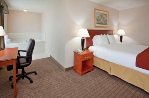фото отеля Holiday Inn Express Lawrence