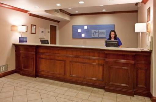 фото отеля Holiday Inn Express Lawrence
