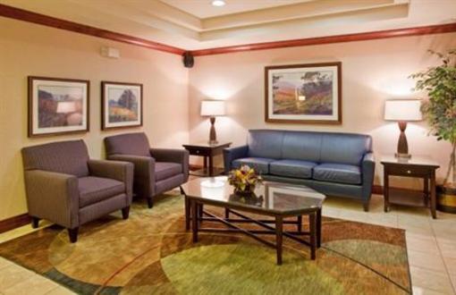 фото отеля Holiday Inn Express Lawrence