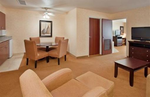 фото отеля Holiday Inn Express Lawrence