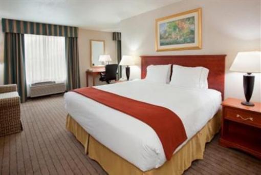 фото отеля Holiday Inn Express Lawrence