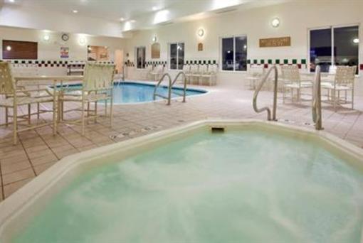 фото отеля Holiday Inn Express Lawrence