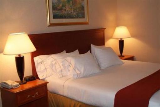 фото отеля Holiday Inn Express Lawrence