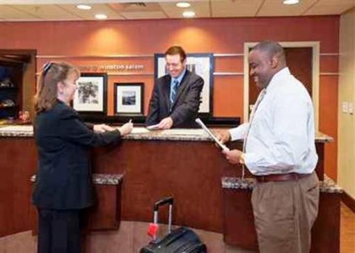 фото отеля Hampton Inn & Suites Winston-Salem University Area